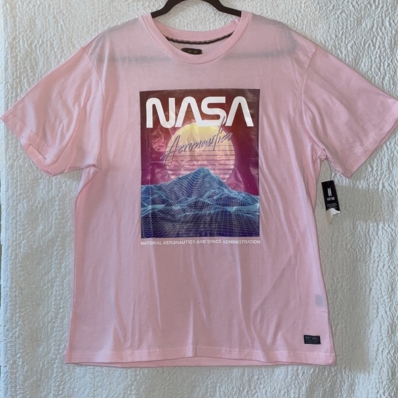 Navy Yard NASA Aeronautics Graphic Short Sleeve T-Shirt - Picture 2 of 9